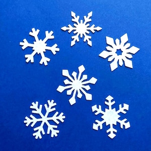 25 fiocchi di neve in feltro bianco – Decorazione invernale e natalizia fatta a mano, ritaglio di fiocco di neve