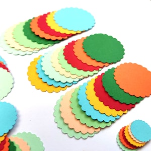 Círculos festoneados de cartulina / Tamaños desde 1,5 cm hasta 4,5 cm / Círculos de cartulina / Formas de cartulina para manualidades Troqueles de círculos festoneados