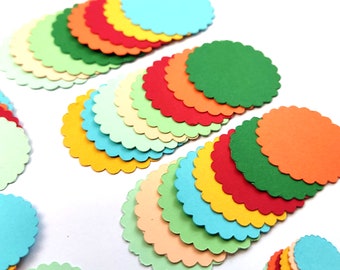 Círculos de Cartolina com Borda Ondulada | Tamanhos de 1,5 cm a 4,5 cm | Círculos de Cartolina | Formas de Cartolina para Artesanato | Recortes de Círculos com Borda Ondulada