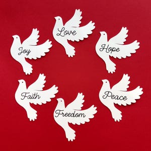 Karton duif gestanst vreugde hoop vrede liefde ambachtelijke benodigdheden duif nieuwjaarsdecoratie vredesduif ornament kaart voorraad duif