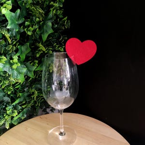 Vilten hart beker toppers voor Valentijnsdag Glazen labels Plaatskaarten Valentijnsdag plaatskaart Vilten hart Decoraties Hart Ambacht Valentijnsdag