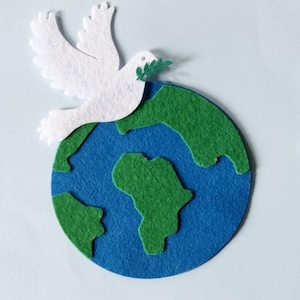 Simbolo di pace sulla Terra Pianeta Terra in feltro con colomba Colomba della pace Giorno Mappa del mondo in feltro Giorno della Terra Decorazione da viaggio Colomba della pace in feltro Giorno della pace