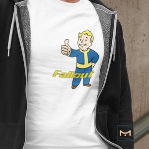 Gamer T-shirt, Retro Gaming Appeal, Oversize Shirt, Perfect Gift for Fans, Post-Apocalyptic  Shirt, Unisex T-shirt