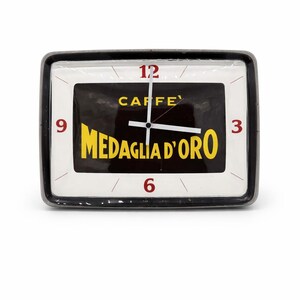 Vintage väggklocka med reklam för kaffe – Caffè Medaglia d'Oro – Italiensk bardekor – Retro caféskylt – 38 x 30 cm