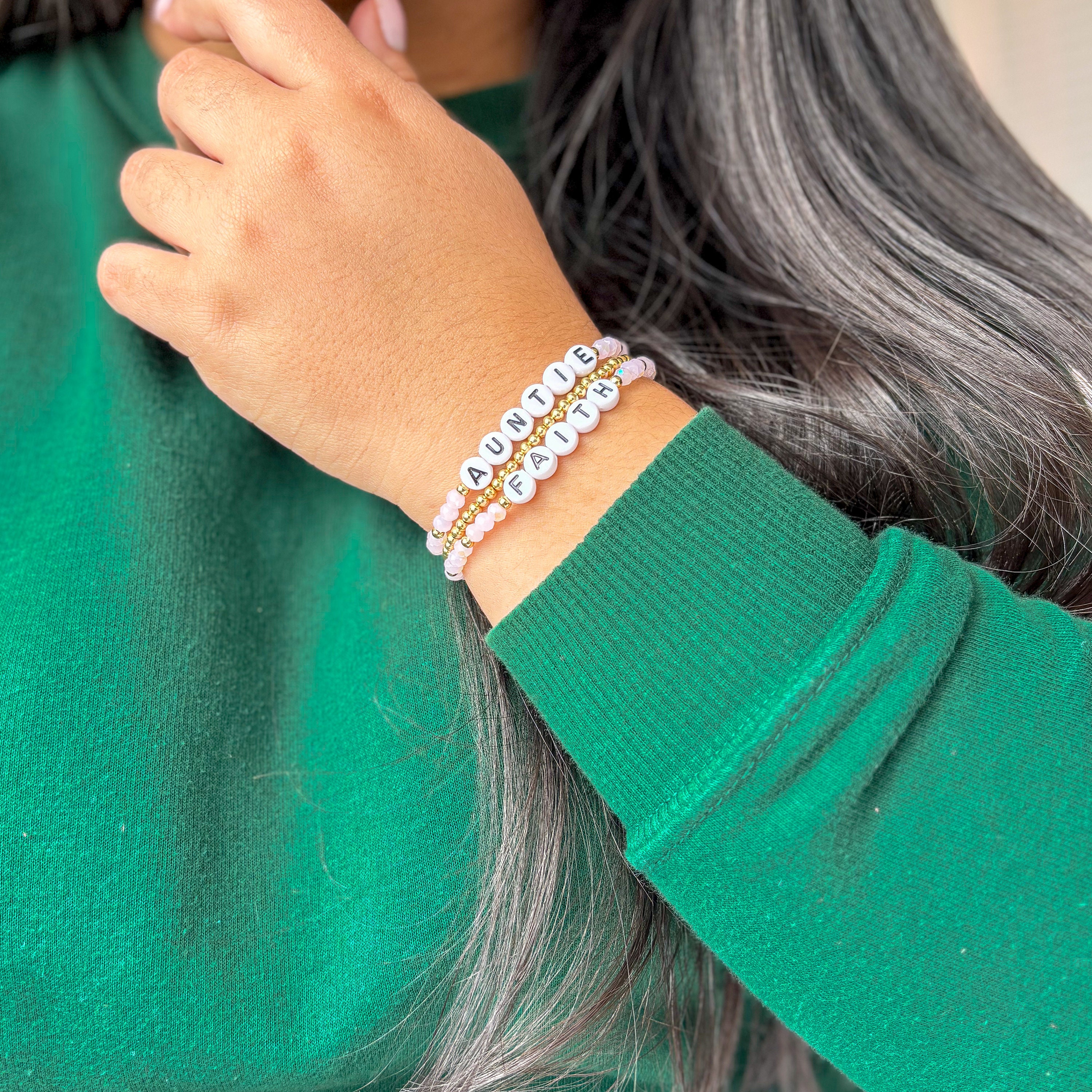 Mikovivi Bracciale con Alfabeto a Bolle di Perline Colorate, Bracciale con Lettere Placcato Oro Bracciale a Strati Braccialetti Iniziali per Donne Gioielli Regalo per Adolescenti (Lettera S