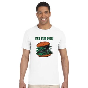 Essen Sie die Reichen . Linkes sozialistisches Zitat aus der Französischen Revolution. Klassisches Unisex Rundhals-T-Shirt | Gildan 64000