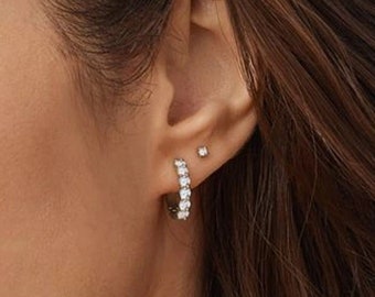 Diamond Stud Earring / Diamond Solitaire earring / 14k Solid Gold Earrings / Tiny Stud Earrings / Diamond Earring / Last Minute Gift