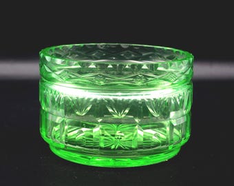 Grand pot en verre taillé à l'uranium de 13 cm de diamètre