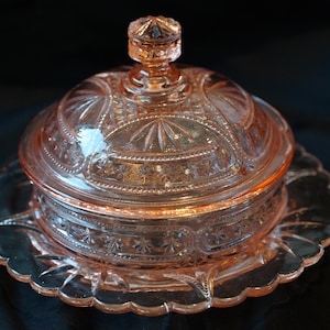 Early/mid 20thC pink glass lidded butter dish