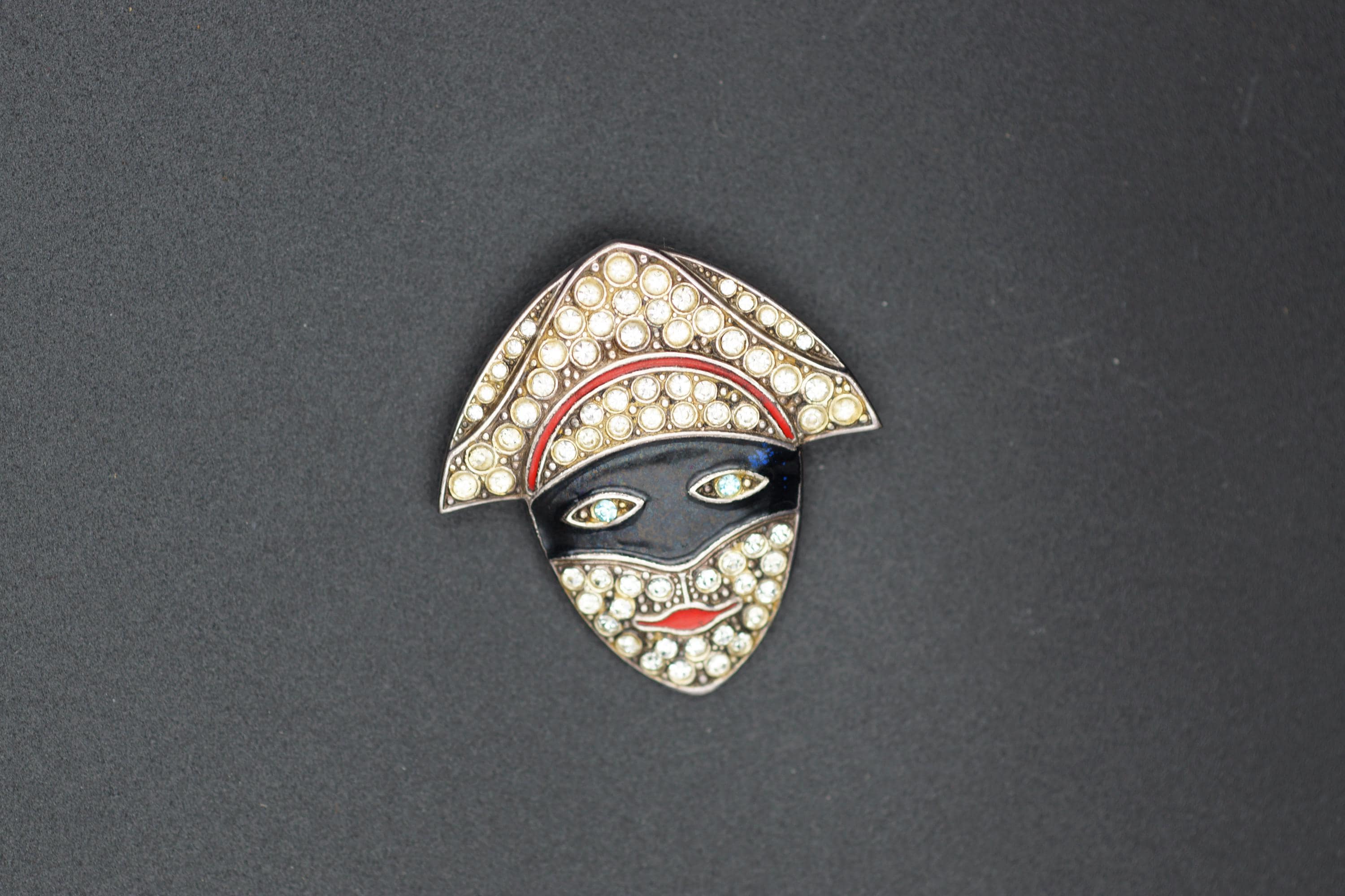 Butler and Wilson Vintage Brooch - Etsy
