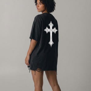Camiseta Untouchable Shredded Cross - Snow Washed Raw Doblade
