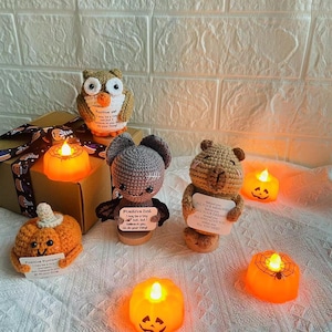 Emotional support gifts, crochet capybara, Halloween bats, pumpkins, owls, tabletop decorations, Halloween gifts