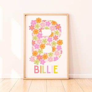 Monograma personalizado con nombre de bebé, inicial imprimible, decoración floral retro para guardería, arte de pared personalizado con nombre de niño, regalo único para baby shower.