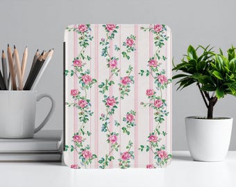 Funda vintage para Kindle con diseño de rosas, cubierta para lector electrónico con rayas florales rosas, funda para tableta con estética cottagecore, regalo shabby chic para amantes de los libros.