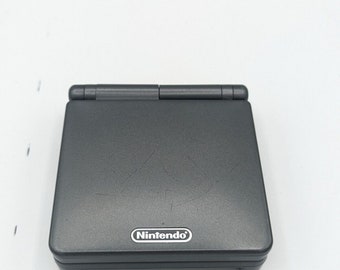 Nintendo Game Boy Advance SP Taschensystem Graphite mit Wandladegerät