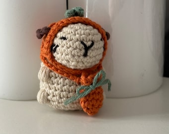 Brelok do kluczy z kapibarą wykonany na szydełku, ręcznie robiony bawełniany brelok do torebki z amigurumi
