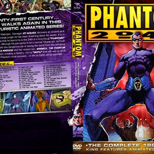 Może przedstawiać: Pudełko DVD dla "Phantom 2040: The Complete 1994 Series". Okładka przedstawia umięśnionego superbohatera w fioletowym kostiumie z klamrą w kształcie czaszki, na tle krajobrazu miejskiego. Tytuł jest żółty, a pudełko zawiera listy odcinków.