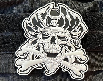 Pirate Skull / Death / White PVC Morale and Tactical Patch, Hook and Loop A3