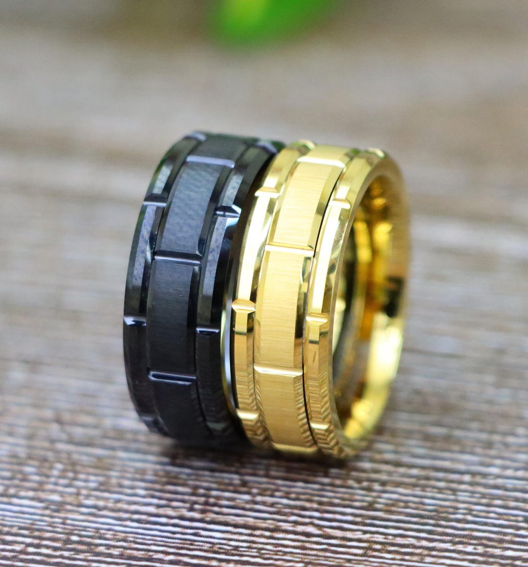 Men’s Gold Tungsten Wedding Ring – Brick Pattern Band, Classic Style ...