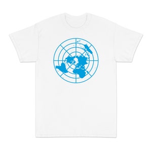 Platte aarde azimutale equidistante projectiekaart Unisex T-shirt