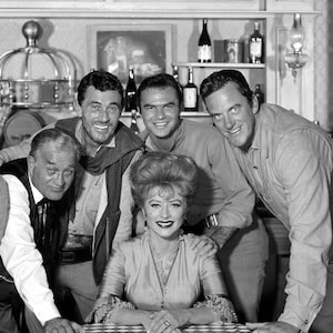 elenco Gunsmoke Viejo Oeste TV Western 8 x 10 Foto Vintage Viejo Oeste Vaquero y Bandidos