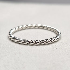 Silver Round Twist Stackable
