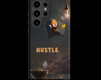 Könnte beinhalten: Eine schwarze Handyhülle mit einer Comicfigur, die einen Helm trägt und ein gelbes Schild mit der Aufschrift "Hustle". Der Hintergrund ist dunkelblau mit Sternen und einer Glühbirne.