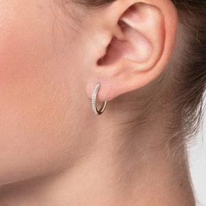 14k Gold Diamond Huggie Hoop Earrings: Natural VS/SI Diamonds