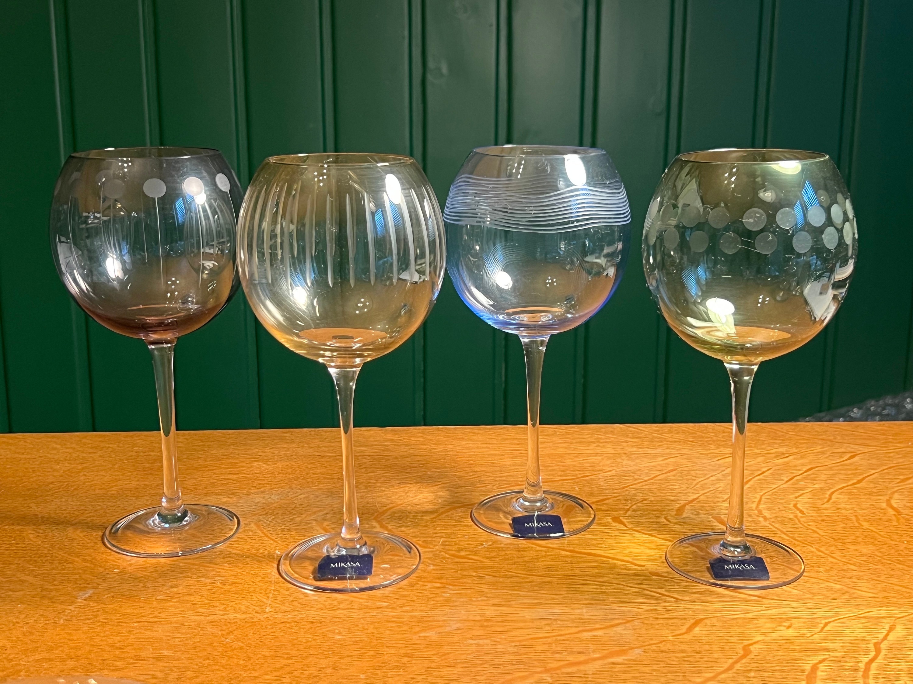 Set of Mikasa Cheers Pastel Balloon Wine Glasses (4) - Colored