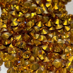 DS & Co Vintage Authentic Swarovski Round Gold Topaz Austrian Crystal 5mm (SS23) Gold Foil NOS