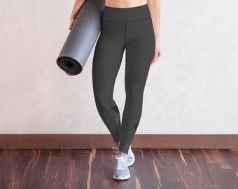 Monochrome yoga leggings: comfortable, modern, different shades of gray - active elegance for stylish trendsetters! Discover now!