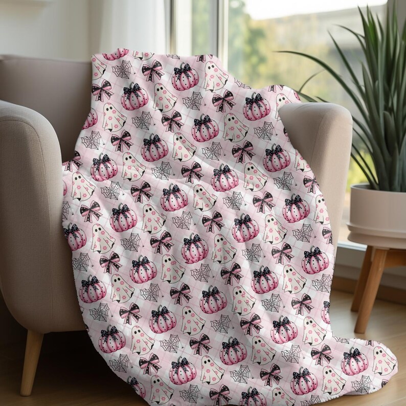 Velveteen Ghost Blanket: Spooky Halloween Home Decor image 4