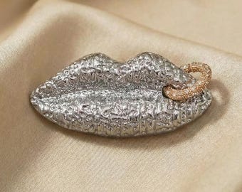Vintage 18k gold pierced mouth brooch, surrealist silver fashion pin, anatomy blazer brooch, avant-garde jewelry
