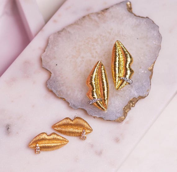 Mouth earrings discount