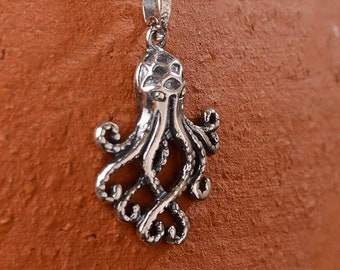 Collier pieuvre, argent sterling 925, collier inspiré de l'océan, pendentif pieuvre, collier nautique, style marin, cadeau pour lui, cadeau pour elle