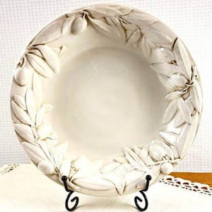 Williams-Sonoma Tuscan Olive Pasta Bowl – Made in Italy
