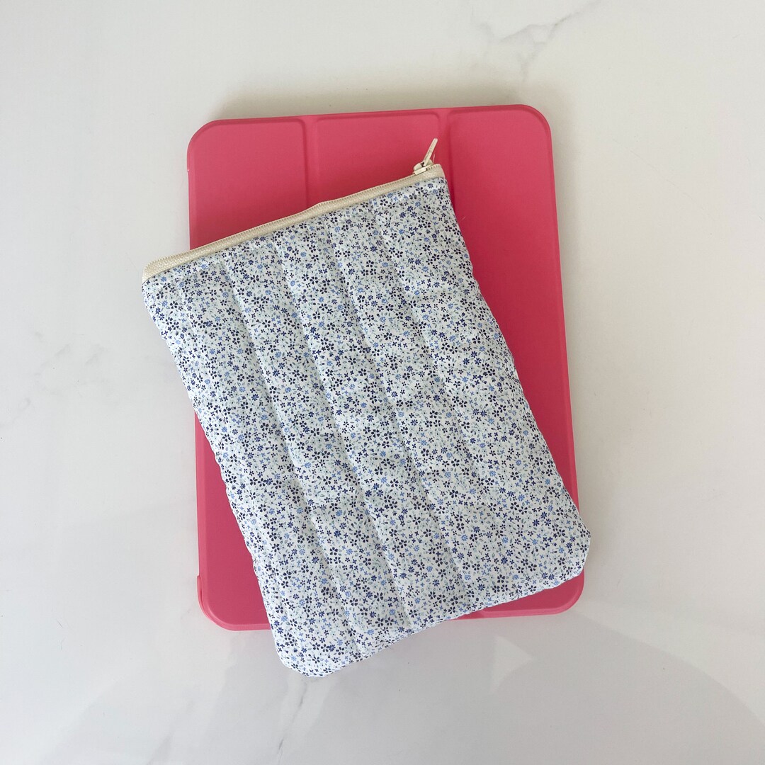 Padded Sleeve for Kindle, Kindle Paperwhite, Ereader Ditzy Flower Quilted Custom Embroidered