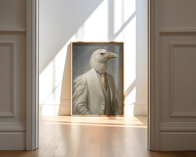 K&ouml;nnte beinhalten: Ein gerahmtes Gem&auml;lde eines wei&szlig;en Vogels, der einen Anzug und eine Krawatte tr&auml;gt. Der Vogel hat einen ernsten Ausdruck und schaut nach rechts. Der Hintergrund ist hellblau.