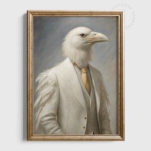 K&ouml;nnte beinhalten: Ein gerahmtes Gem&auml;lde zeigt einen wei&szlig;en Vogel mit Schnabel und Federn, der einen wei&szlig;en Anzug und eine gelbe Krawatte tr&auml;gt. Der Hintergrund ist hellblau.