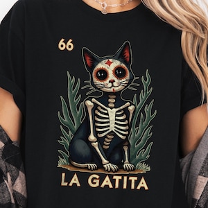 Regalo para amantes de los gatos esqueleto de lotería mexicana, camiseta del Día de los Muertos de La Gatita, camiseta del Mes de la Herencia Hispana de la temporada espeluznante de Halloween