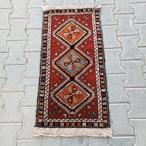 Small oushak rug, Antique Rug, Small vintage rug, Small Oriental Rug, Small Entry Rug, Bohemian Rug, Boho Home Decor, Rustic Rug,Turkish art