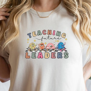 Teacher Sweatshirt, Teacher Crewneck, Teacher Shirt, Teacher Appreciation, Kindergarten Teacher, Elementary Teacher, Gift for Teacher