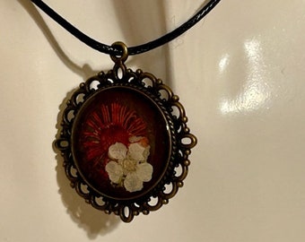 Circle Shaped Floral Necklace