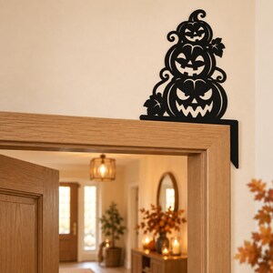 Classic Pumpkin Halloween Door Topper | 4 Designs | 3D Printed Door Decor P7 Stacked Pumpkins