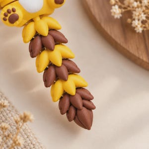 Lion Flexi Keychain | Movable Mane | 3D Printed Gift image 11