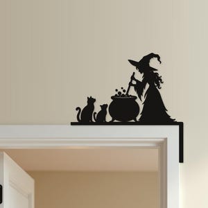 Halloween Door Decor Witch with Cauldron & Two Cats | Black Spooky Decoration (20x20cm) image 7