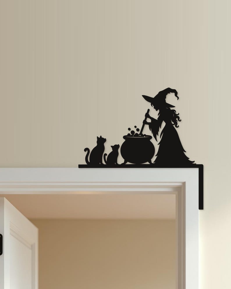 Halloween Door Decor Witch with Cauldron & Two Cats | Black Spooky Decoration (20x20cm) image 7