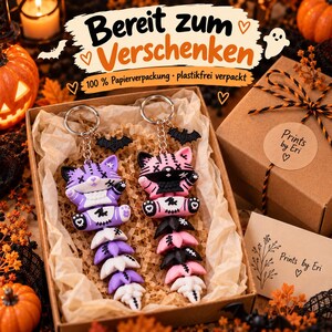 Halloween Katze Schlüsselanhänger | Bewegliche Flexi Katze mit Fledermaus-Anhänger image 9