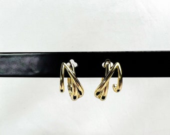 Lynn | Simple gold earrings | Stainless steel earrings 14k gold plated
