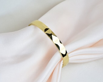Ayla | Simple bangle | Gold/silver with structure, stainless steel | Cuff bracelet
